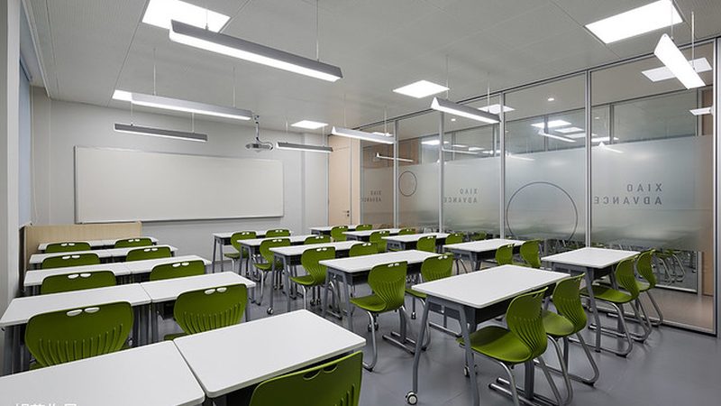 函授、业余、脱产：学历提升的路径选择**